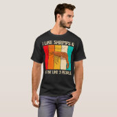I Like Shrimps and Maybe Funny Shrimp Lover Gift Tシャツ (正面フル)