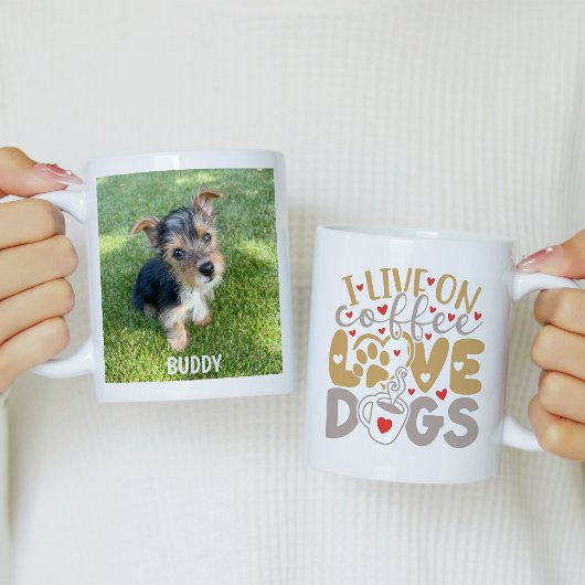 I Live On Coffee Love Dogs Photo コーヒーマグカップ