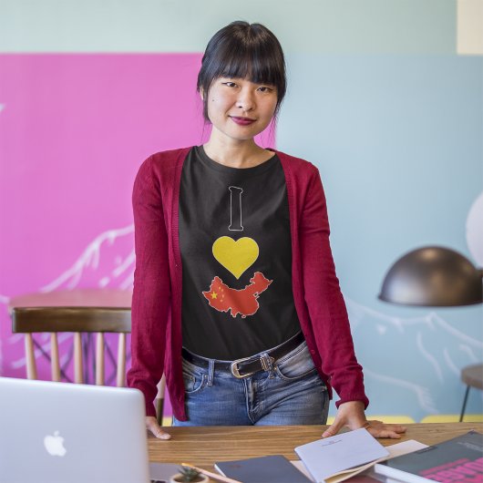 I Love中国垂直Iハートフラグ中国のマップ Tシャツ