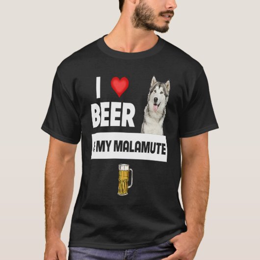 I Love Beer and My Alaskan Malamute Paws Mom Dad D Tシャツ (正面)