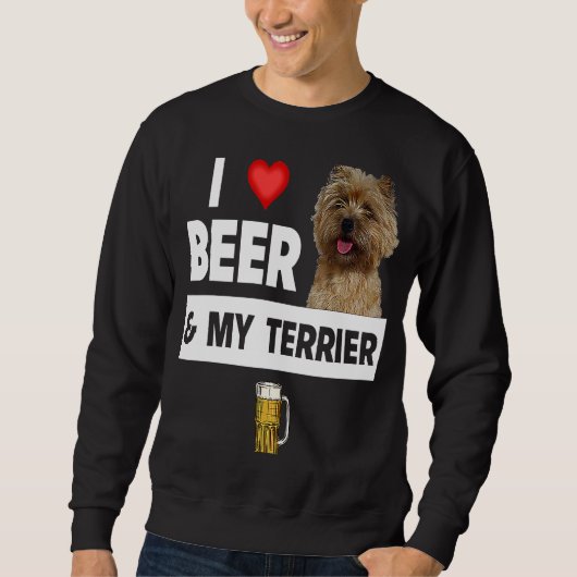 I Love Beer and My Cairn Terrier Dog Mom Dad Drink スウェットシャツ (正面)