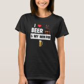 I Love Beer and My Min Pin Miniature Pinscher Drin Tシャツ (正面)