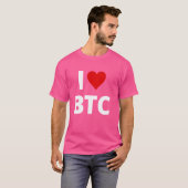 I Love BTC (赤いハート) - Bitcoin And Crypto Tシャツ (正面フル)