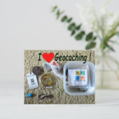 I Love Geocachingはがき:キャッシュを開く ポストカード (スタンド正面)