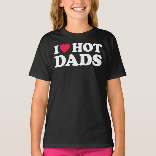 I Love Hot Dads Essential T-Shirt Tシャツ (正面)