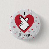 I Love K-pop Red Grey Finger Heart Button 缶バッジ (正面)