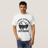 I Love Peeing Outside - Funny Hiking Camping Gift  Tシャツ (正面フル)