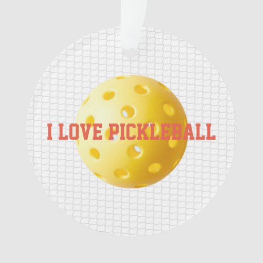 I LOVE PICKLEBALLスポーツおもしろいイエローボールネット文字 オーナメント (正面)