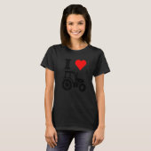 I Love Tractor Red Heart Valentines Day Funny Farm Tシャツ (正面フル)