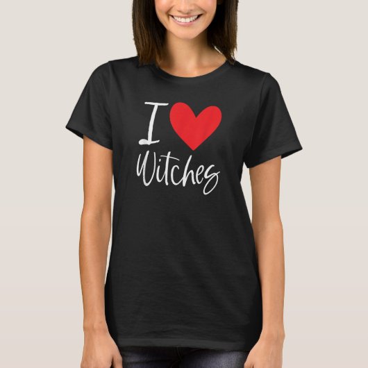 I Love Witches Halloween Scary Costume Broom Woman Tシャツ (正面)