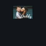 I Love You Daddy カスタムPhoto キャンバスプリント<br><div class="desc">パパの愛を「I Love You Daddy」の写真キャンバスカスタムプリントで表示！写真と心お気に入りののこもったメッセージを取り入れたスタイリッシュこの耐久性のあるプリントは、父の日、誕生日、または特別な機会のための完璧な贈り物である。彼はユニーク永遠に大切にする形見だ。</div>