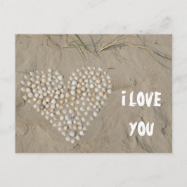 I LOVE YOU - Herz aus Muscheln am Strand ポストカード