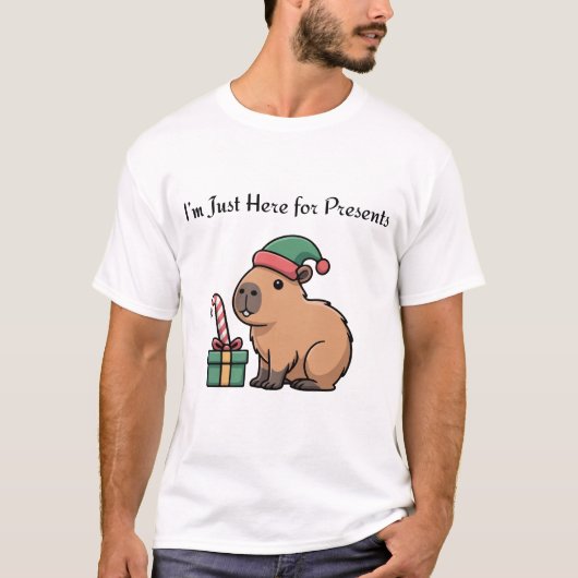 I’m Just Here for the Presents | Cute Capybara Chr Tシャツ (正面)