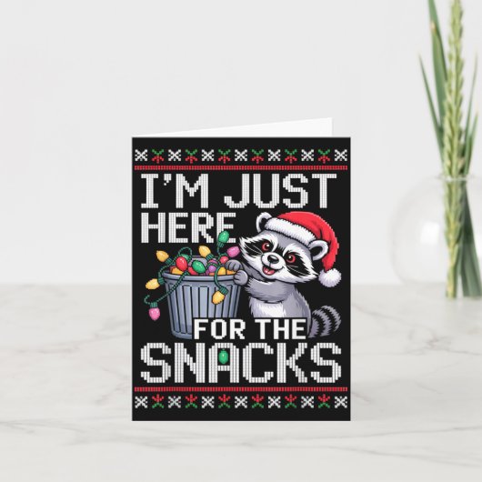 I’m Just Here For The Snacks Raccoon Christmas Ugl カード (正面)