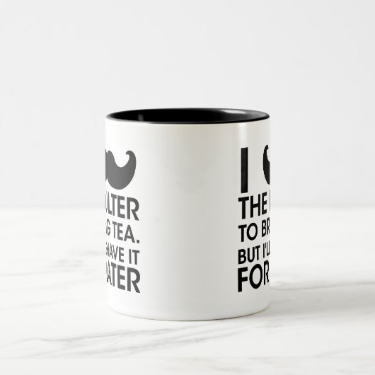 I mustache you a question、口ひげユーモアのギフトおもしろい ツートーンマグカップ (中央)