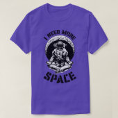 I Need More Space Yoga Astronaut Funny Retro Scien Tシャツ (デザイン正面)