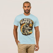I Need Space Funny Astronaut T-Shirt | Minimal  Tシャツ (正面フル)