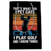 I Pet Cats Play Golf & Know Things Golfer Cat Love ミディアムペーパーバッグ (正面)