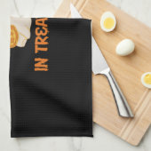 I Put Treat In Treatment Retro Funny Nurse Doctor キッチンタオル (四つ折り)