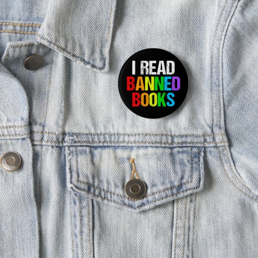 I Read Banned Books Rainbow 缶バッジ (インサイチュ)