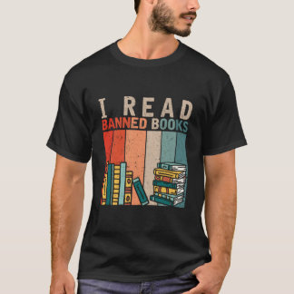 I Read Banned Books Reader Bookworm Tシャツ