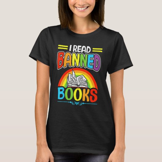 I Read Banned Books Reading Library 5 Tシャツ (正面)
