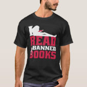 I Read Banned Books Tシャツ (正面)