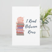 I Read Between Rows Crochet Knitting Book Lover シーズンカード (スタンド正面)
