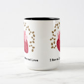I Run on Coffee and Love Mug ツートーンマグカップ (中央)