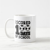 I Scored 100 Days Of School Soccer Kids Student Te コーヒーマグカップ (左)
