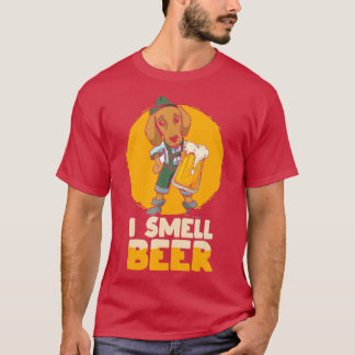 I smell beer dog in Bavarian oufit German Party  Tシャツ