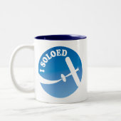 I Soloed及び飛行機のグラフィック ツートーンマグカップ (左)