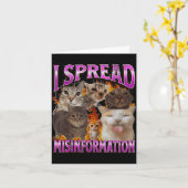 I Spread Misinformation Funny Cat Meme Bootleg Gra カード (黄色い花)
