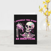 I Sprinkle This Stuff On Everything Sarcasm Skelet カード (黄色い花)
