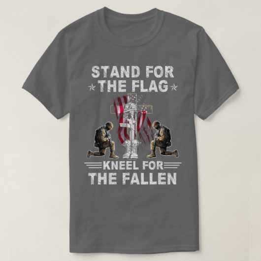 I Stand For The Flag Kneel For The Fallen Memoria Tシャツ (デザイン正面)