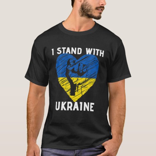 I Stand With Ukraine Ukrainian Flag Support Tシャツ (正面)