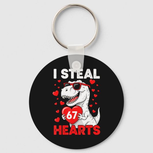 I Steal 67 Hearts Funny 67 Valentine Dinosaur Men キーホルダー (正面)