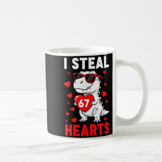 I Steal 67 Hearts Funny 67 Valentine Dinosaur Men  コーヒーマグカップ (右)