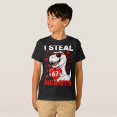 I Steal 67 Hearts Funny 67 Valentine Dinosaur Men  Tシャツ (正面フル)