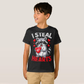 I Steal 67 Hearts Funny 67 Valentine Raccoon Men B Tシャツ (正面フル)