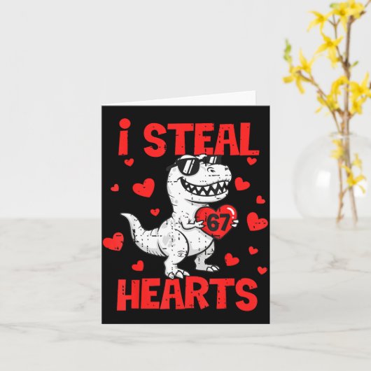 I Steal 67 Hearts T-rex Six Seven Valentines Day B カード (黄色い花)
