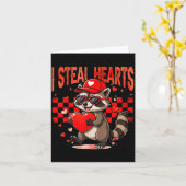 I Steal Hearts Design Raccoon Valentine Day Retro  カード (黄色い花)