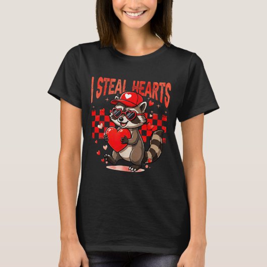 I Steal Hearts Design Raccoon Valentine Day Retro  Tシャツ (正面)