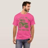I Still Play With Tractors Cute Bulldozer Farm Tシャツ (正面フル)