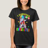 I Survived 100 Days Of Kindergarten Cute Dabbing U Tシャツ (正面)