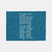 I Survived 2025 Sober Recovery Design フリースブランケット (正面(横))