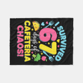 I Survived 67 Days Of Cafeteria Chaos Meme フリースブランケット (正面(横))