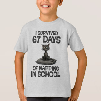 I Survived 67 Days Of Napping, Funny Cat Meme Tシャツ