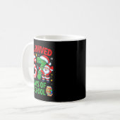 I Survived 67 Days Of School Christmas Candy Cane コーヒーマグカップ (正面左)
