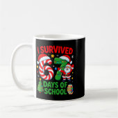 I Survived 67 Days Of School Christmas Candy Cane コーヒーマグカップ (左)